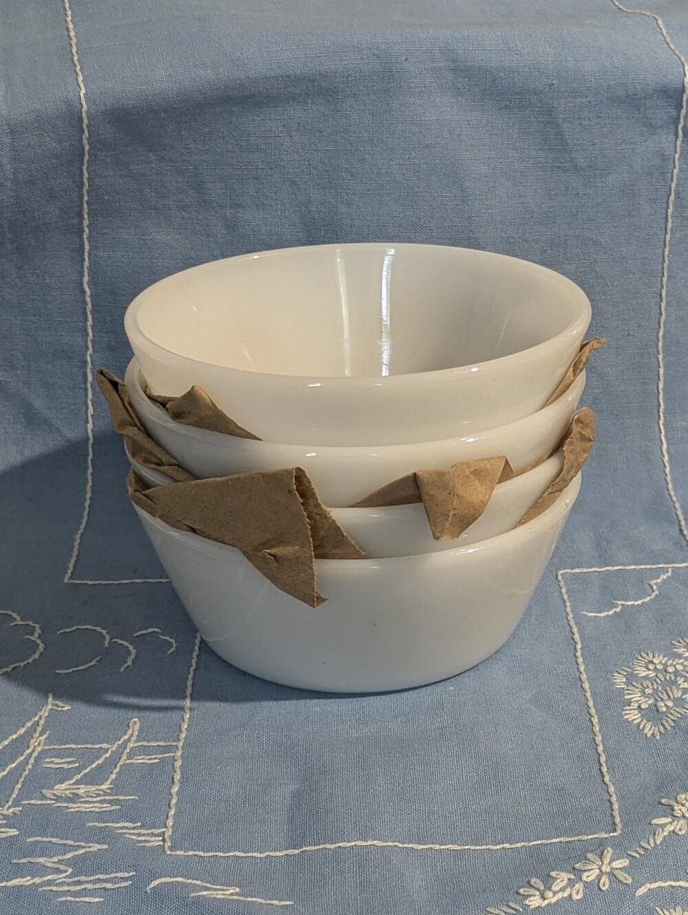 Vintage Westfield Heatproof Milk Glass Cereal Bowls Set /4 White